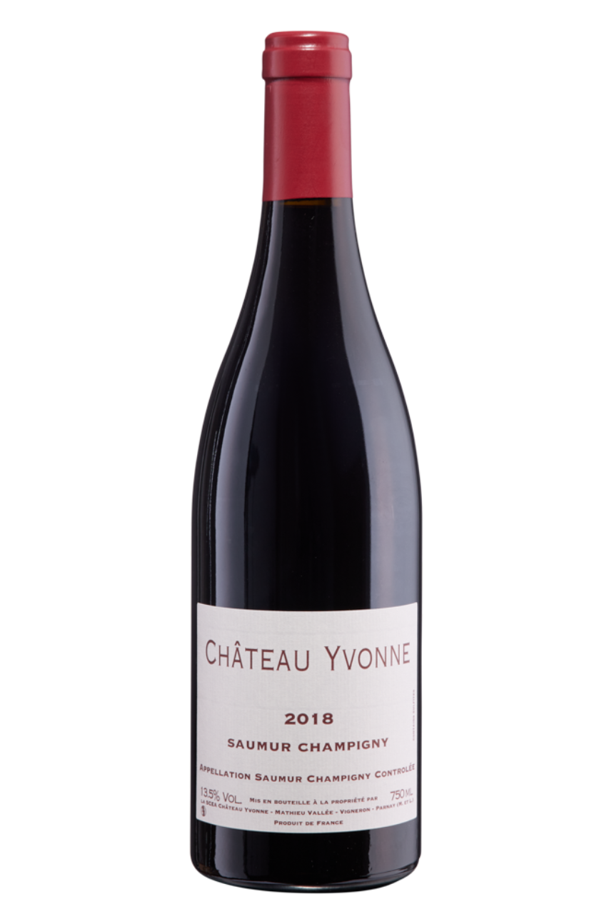 Flasche Rotwein von Château Yvonne 2018